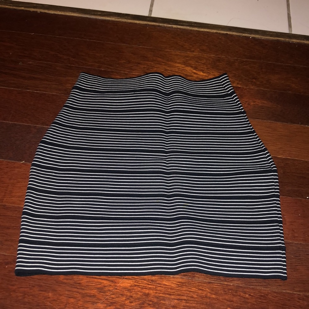 Mini skirt - Picture 4 of 5